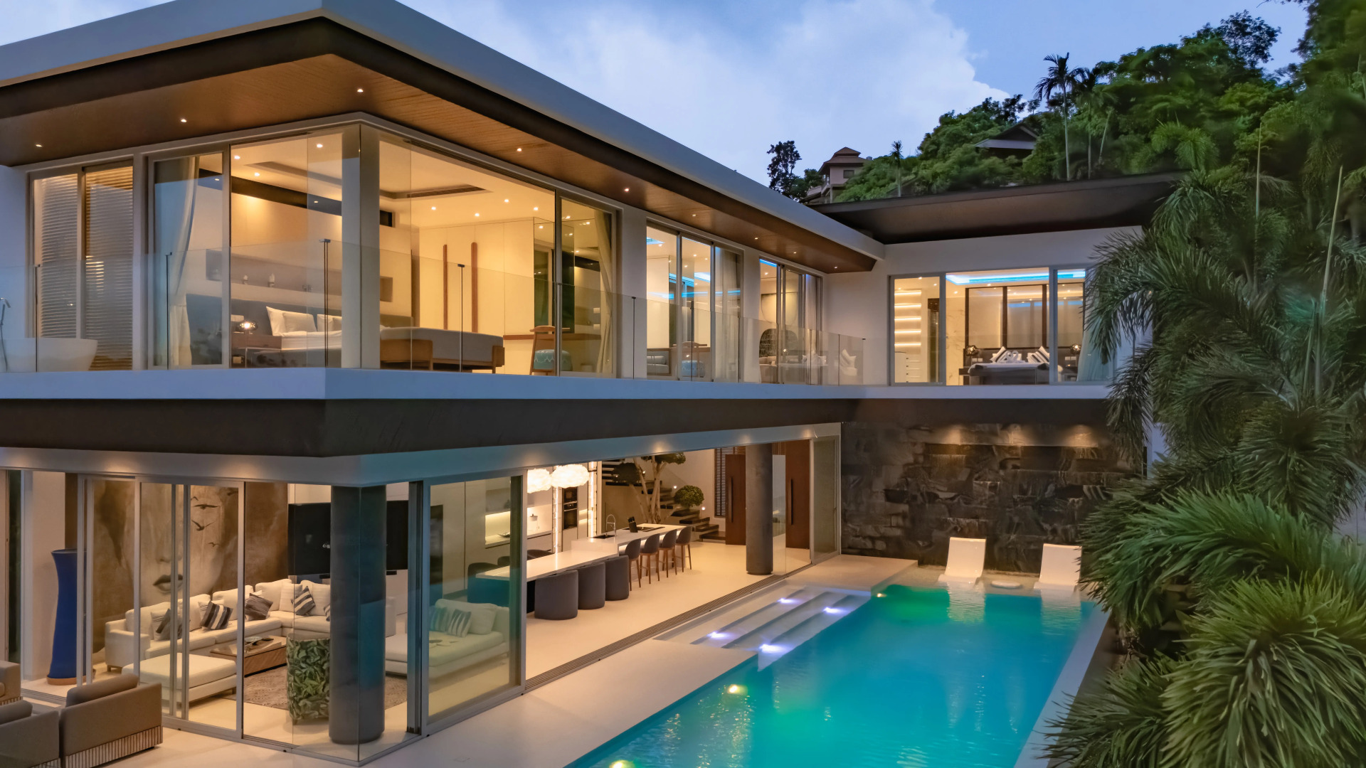 Вилла Luxury Infinity Pool Villa in Nai Harn