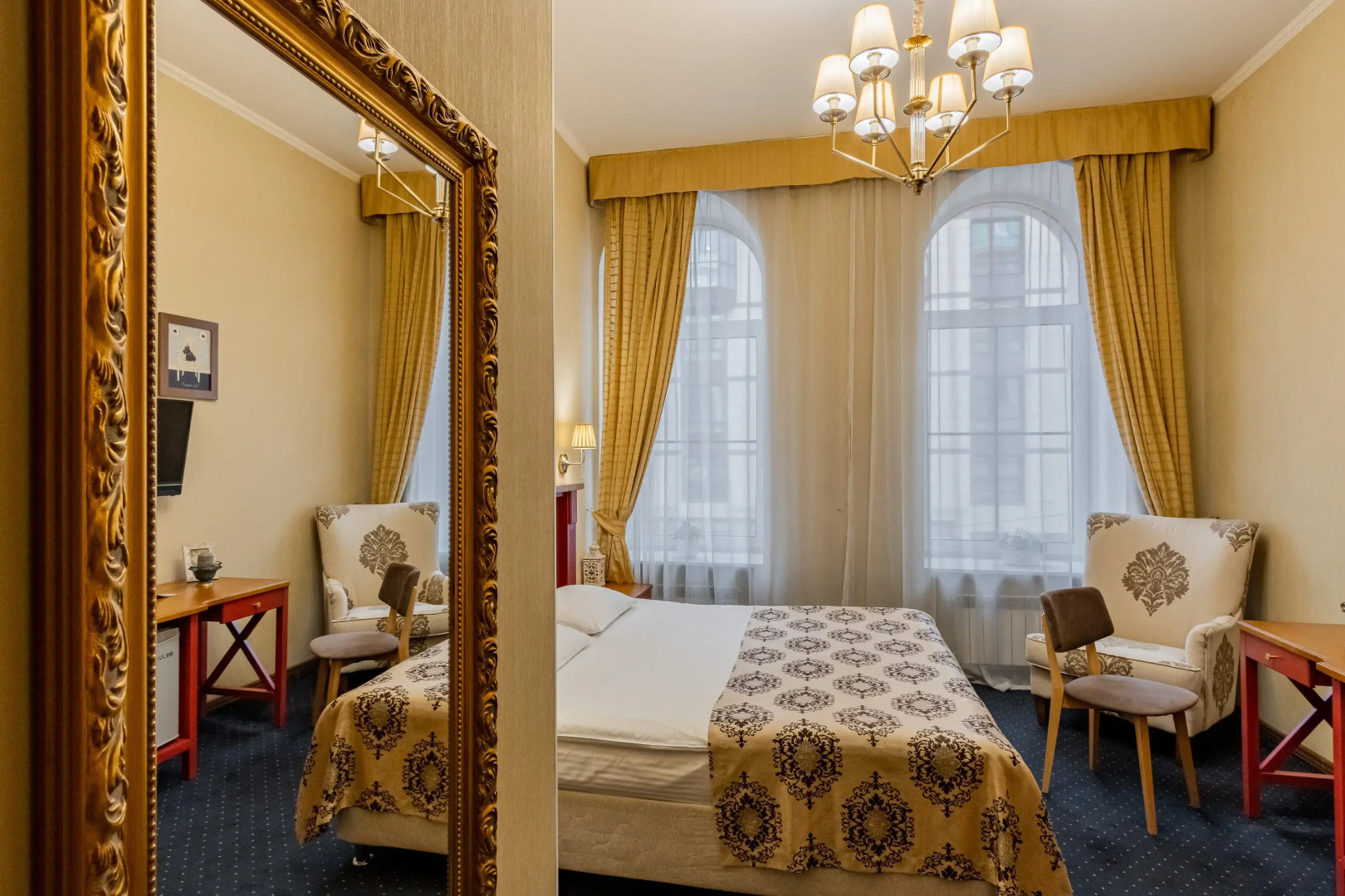 Меблированные комнаты Блюз на Невском