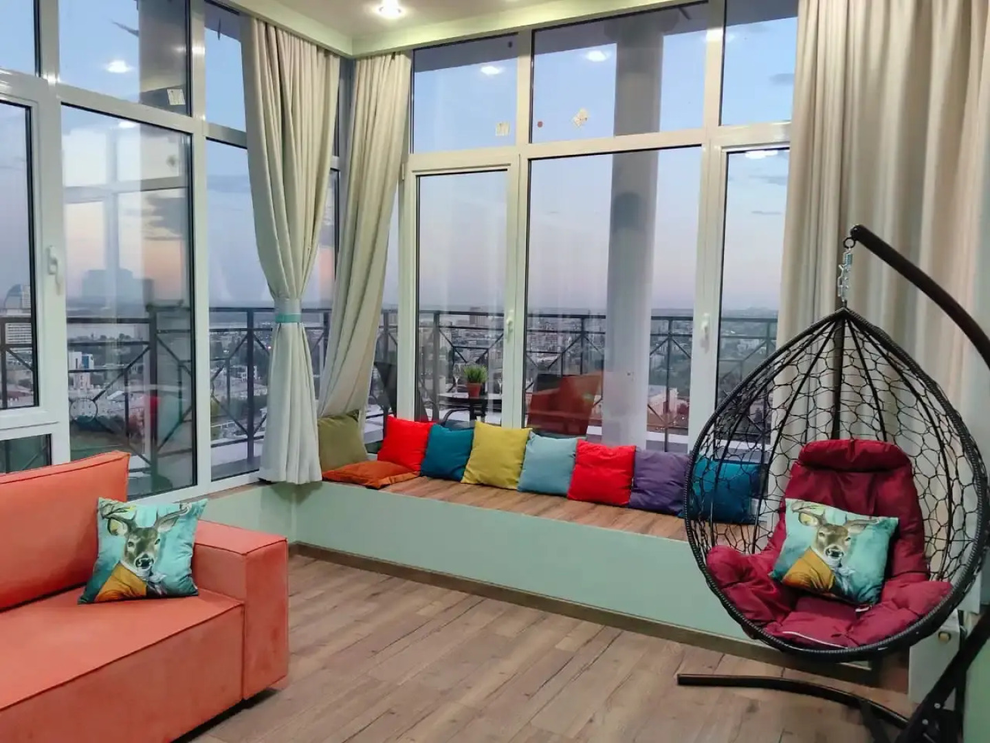 Апартаменты с Панорамным видом на город