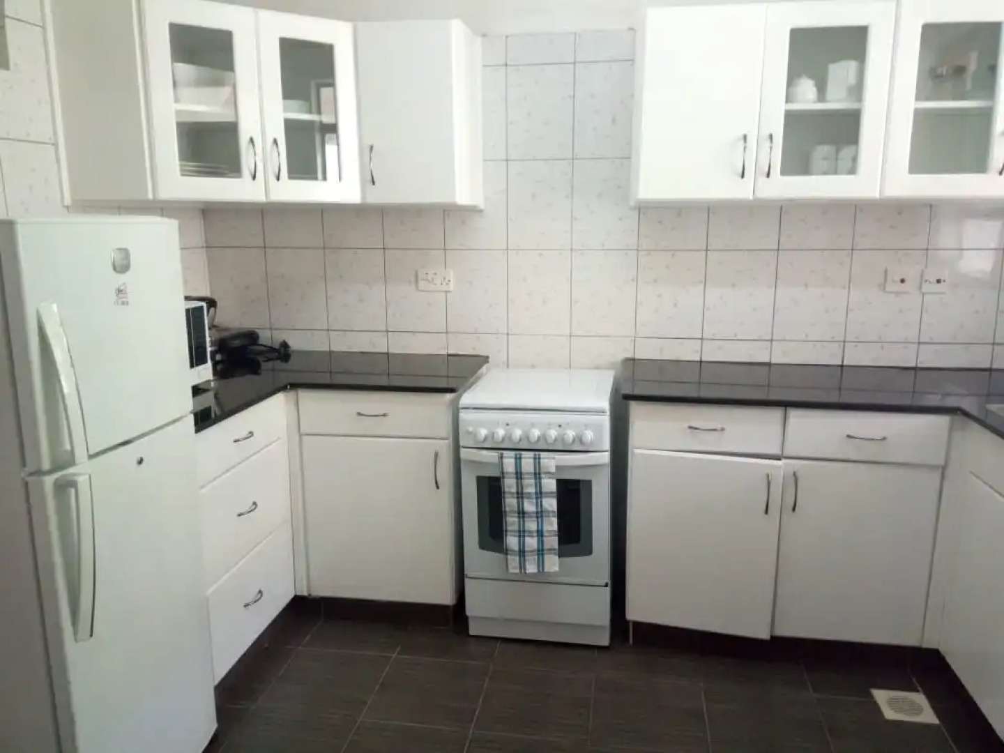 Апарт-Отель Angles Court