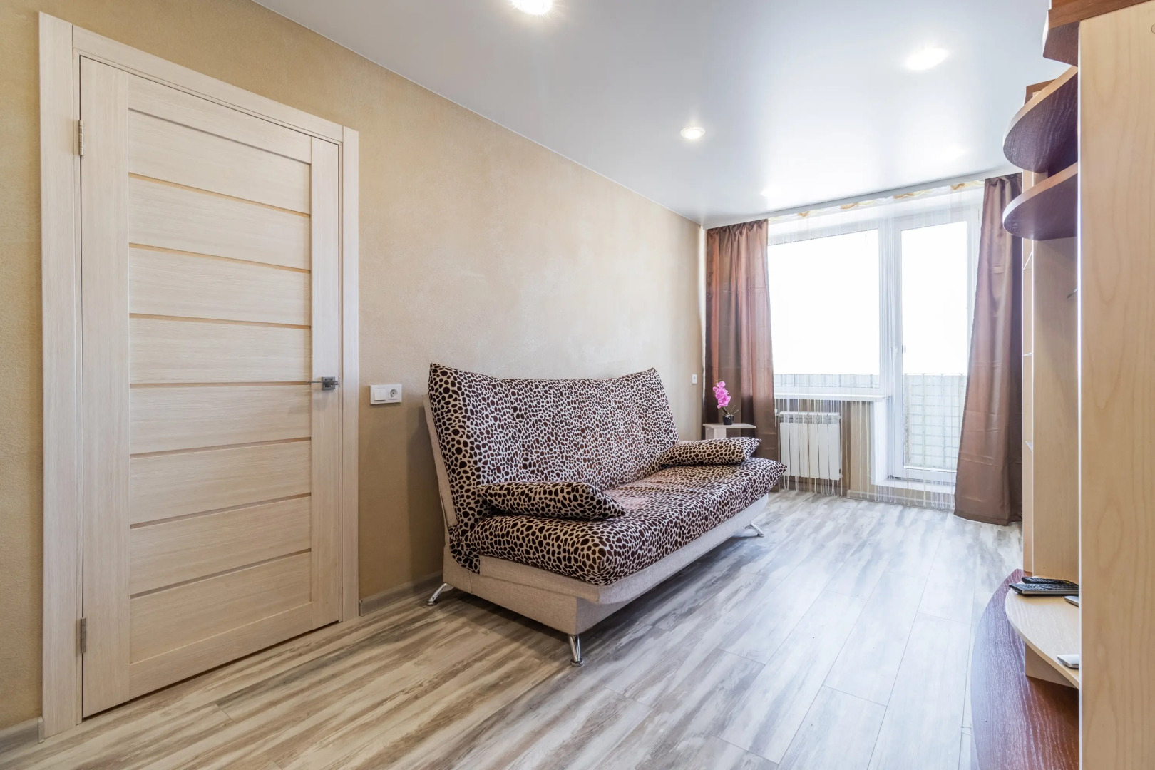 Апартаменты двухкомнатные Stepanenkov на Максима Горького 76