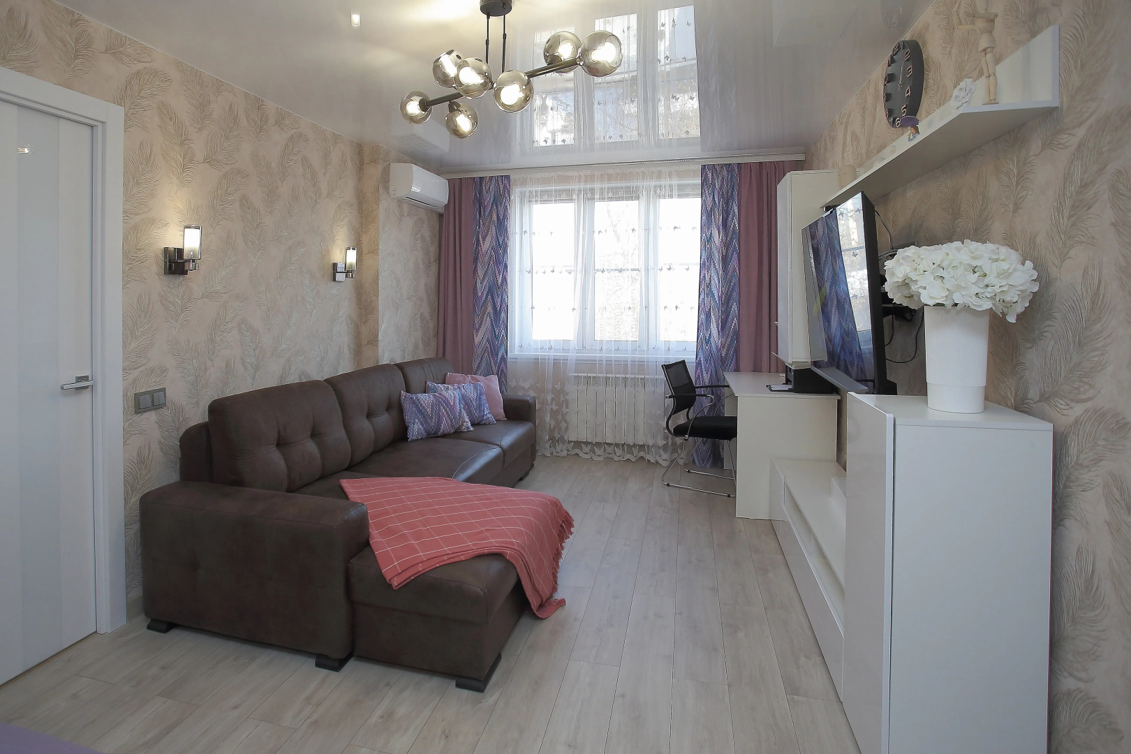 Квартира Новый дом! У метро ст. Заречная! 6 км до центра