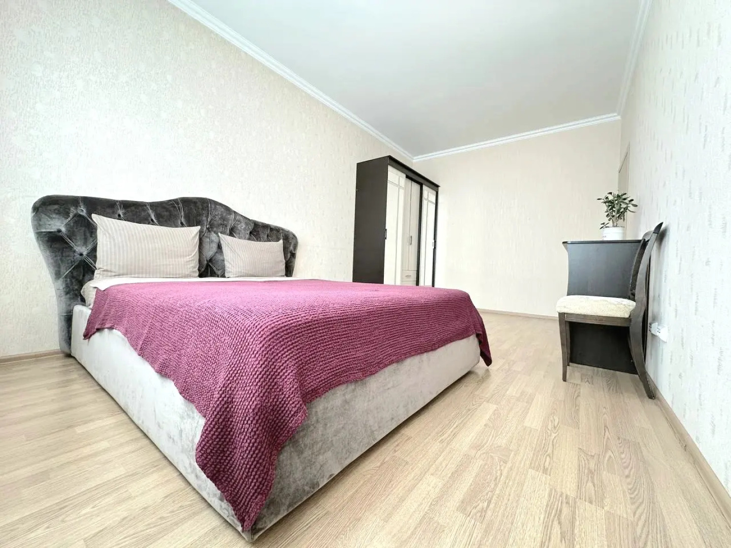 Квартира Двухкомнатная с балконом на Притомском напротив ЛДК