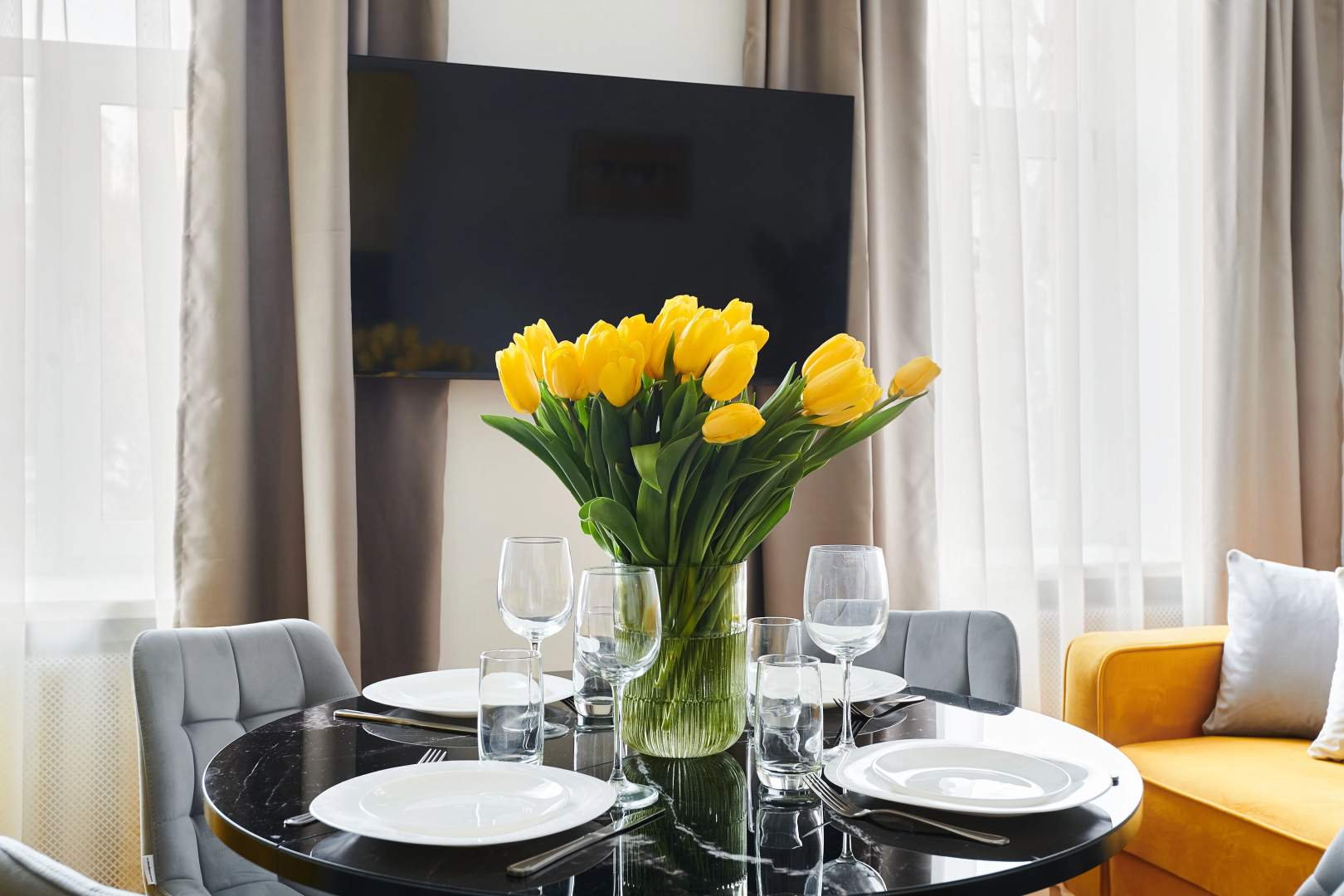 Квартира GM Apartments Яркая Трехкомнатная у Красной Площади