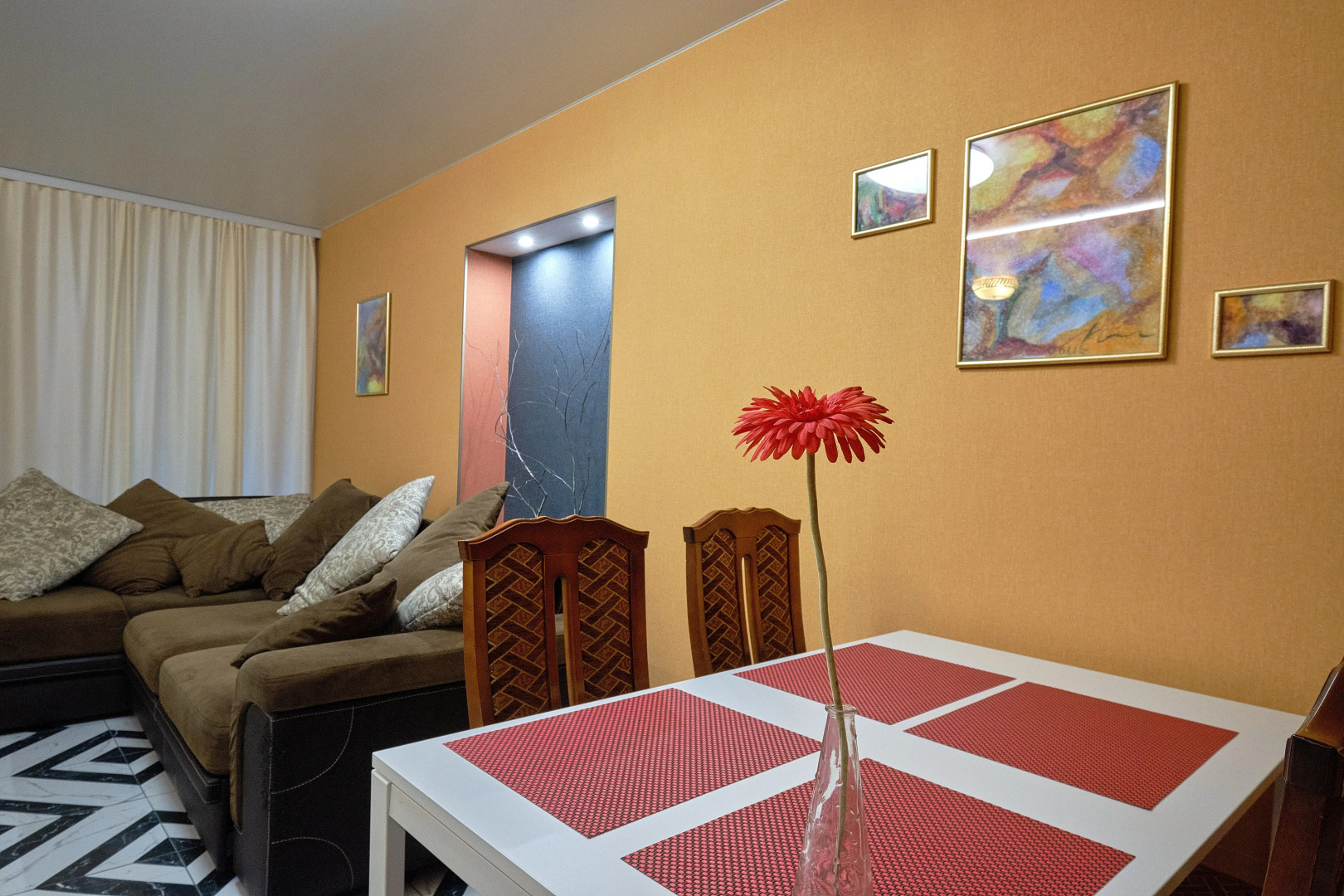 Квартира 2-х комн   у Московского вокзала - Невский пр 103