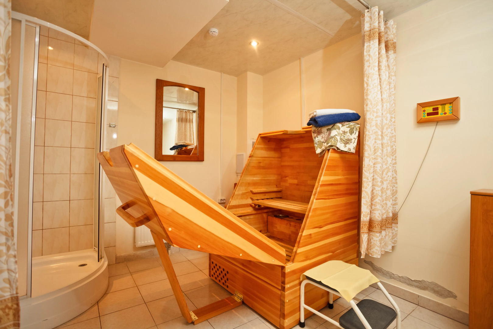 Отель Раушен