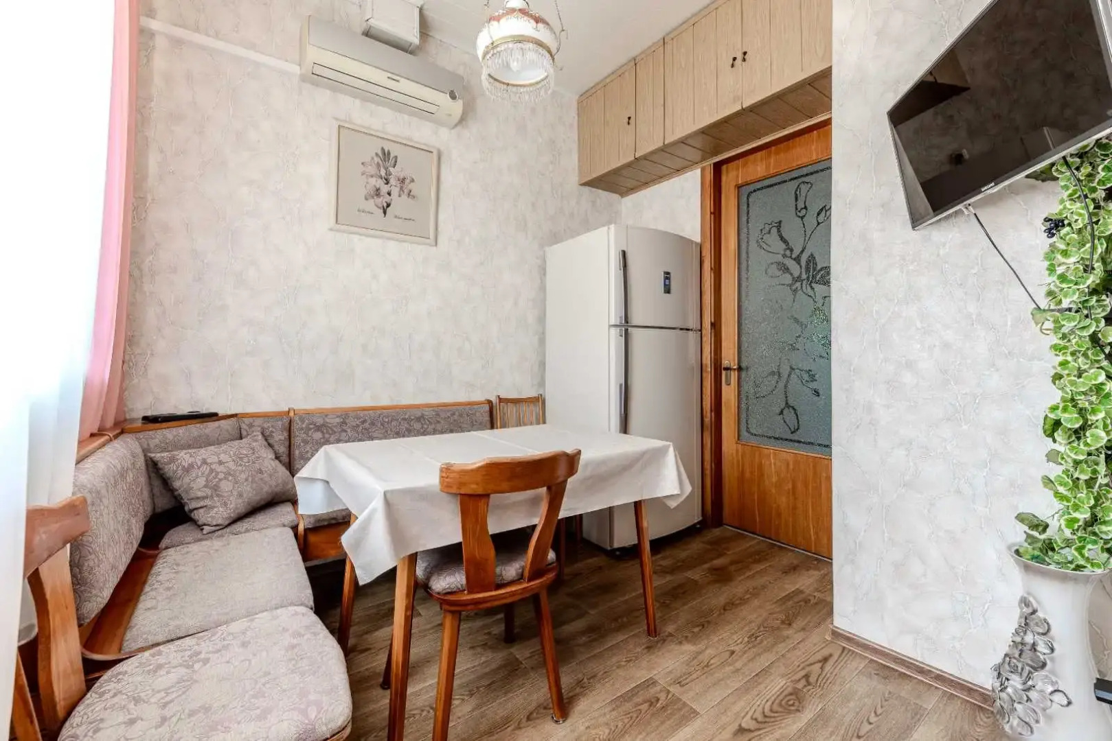 Квартира в Тихом центре Парк Челюскинцев 4 ком.кв.