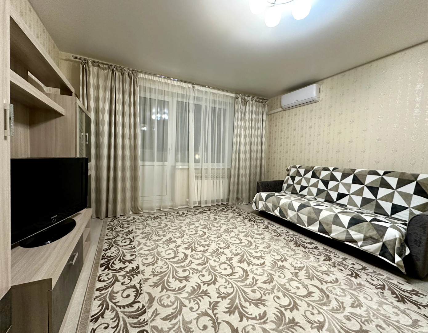 Квартира 1-комнатная Yarapartments на Володарского 52