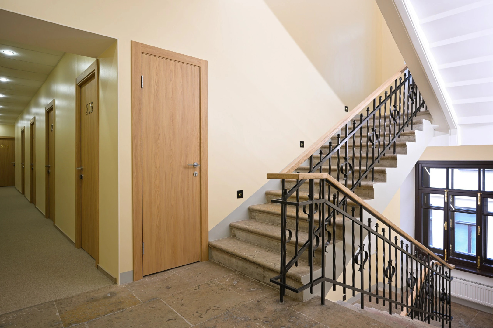 Отель Mirum Hotel