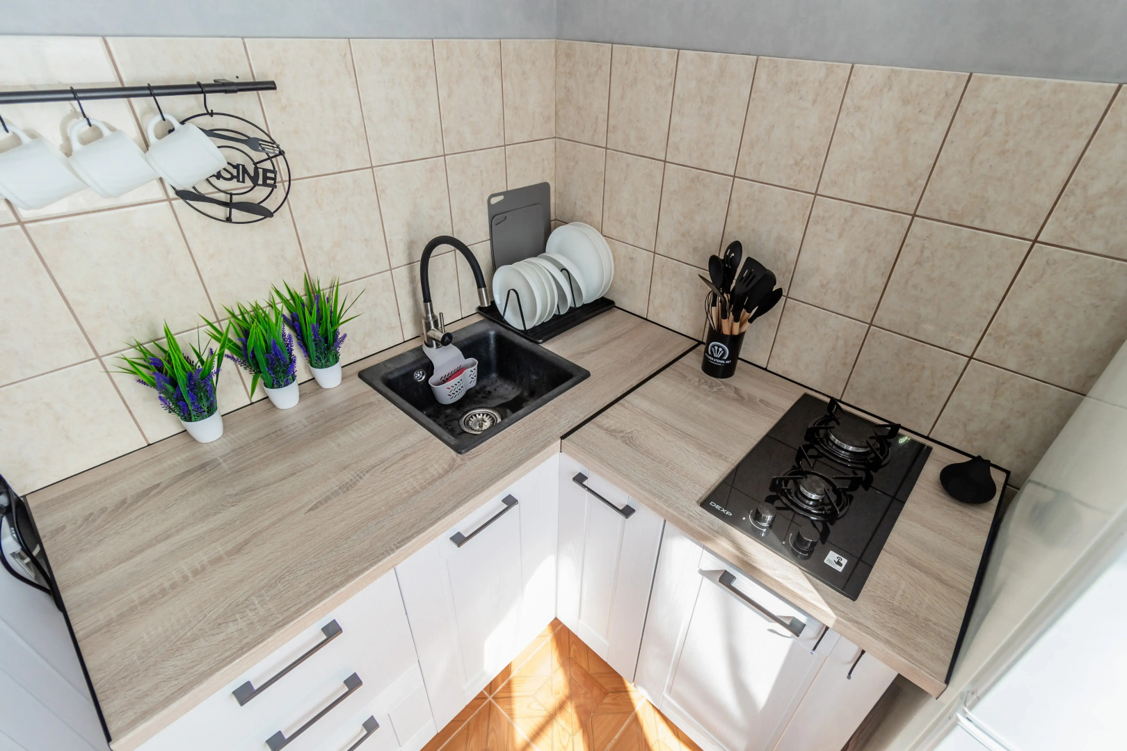 Апартаменты двухкомнатные в Рыбной деревне у Домика Смотрителя