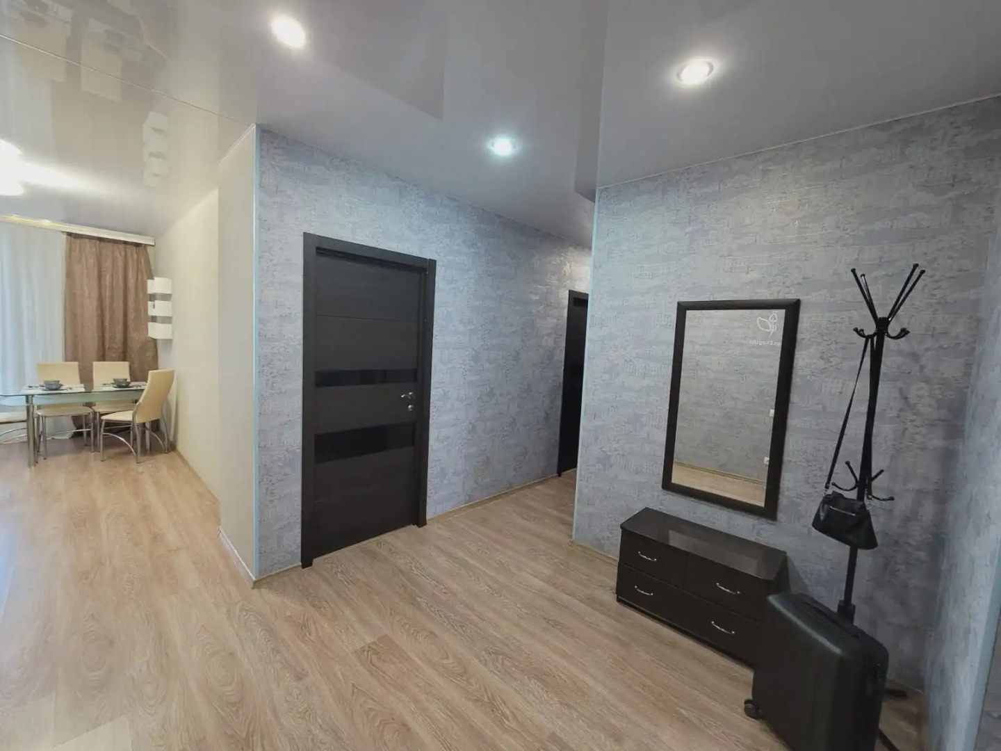 Апартаменты в центре с видом на город 61