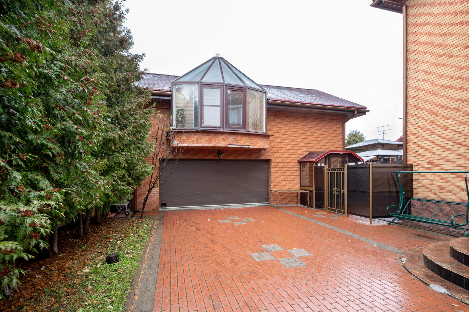 Гостевой дом Уютный с большой беседкой и классной баней