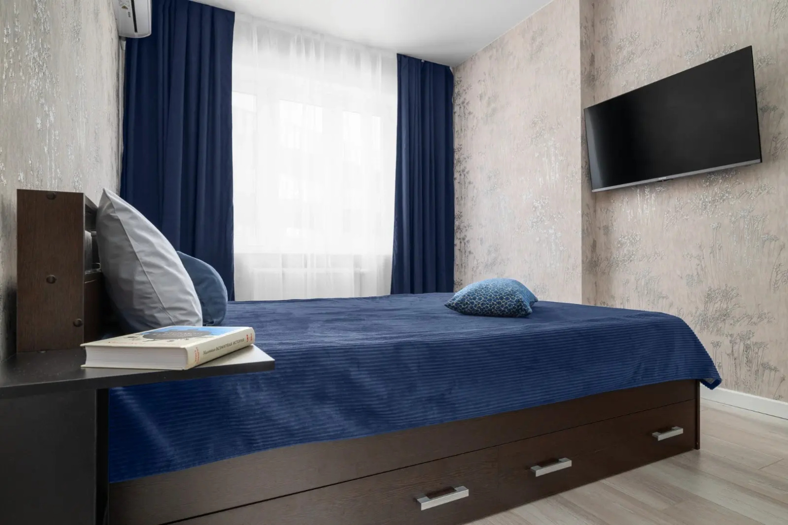 Квартира уютная однокомнатная на Петра Метальникова 40