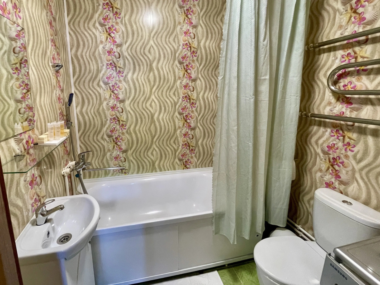 Апартаменты с балконом и видом На Сутки