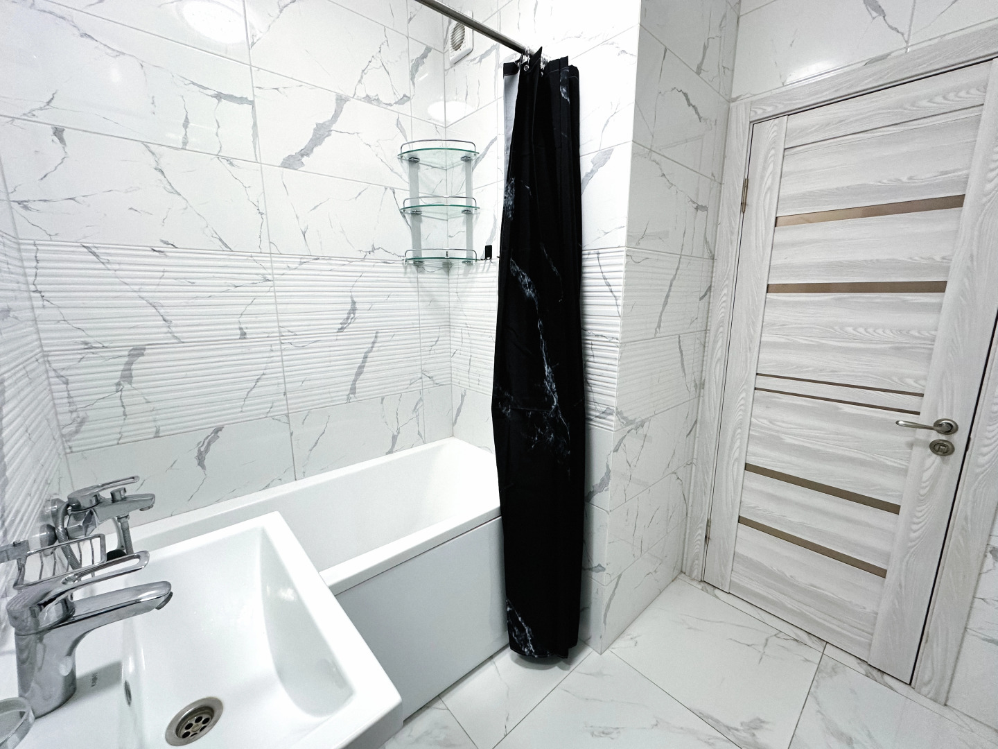 Апартаменты с Ремонтом на Батурина 141