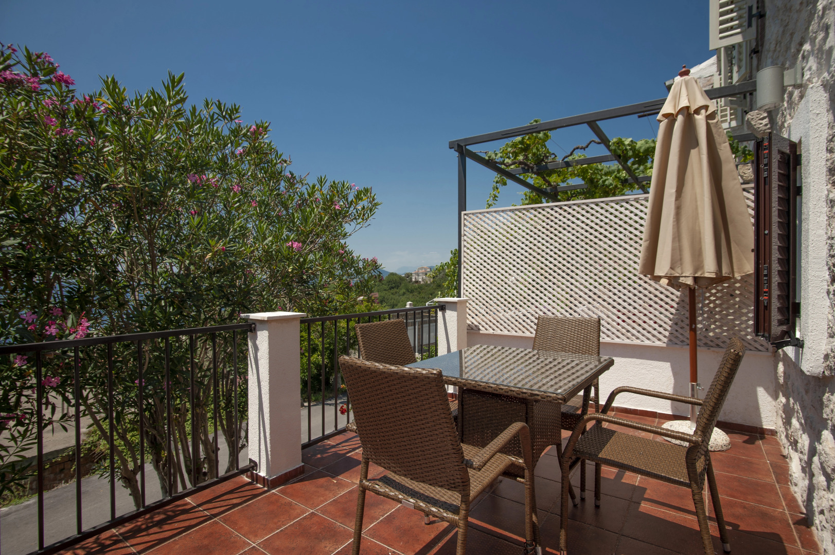 House Flip Rezevici Villa