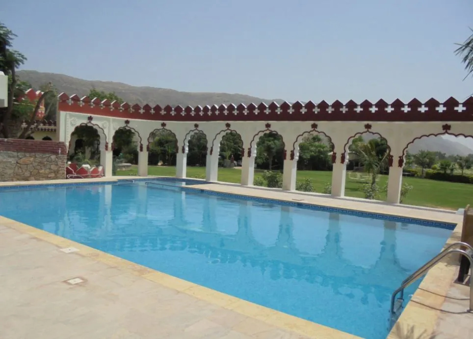 Отель The Country Side Resort