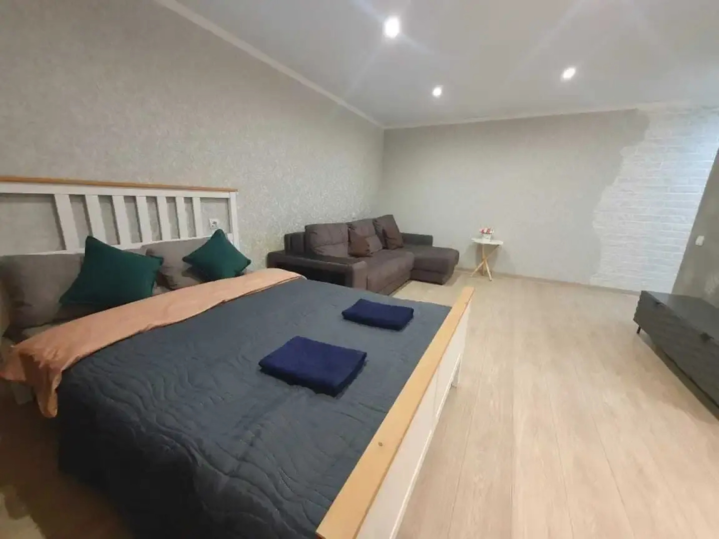 Квартира Большая и Комфортная на Гознаковском Переулке 4