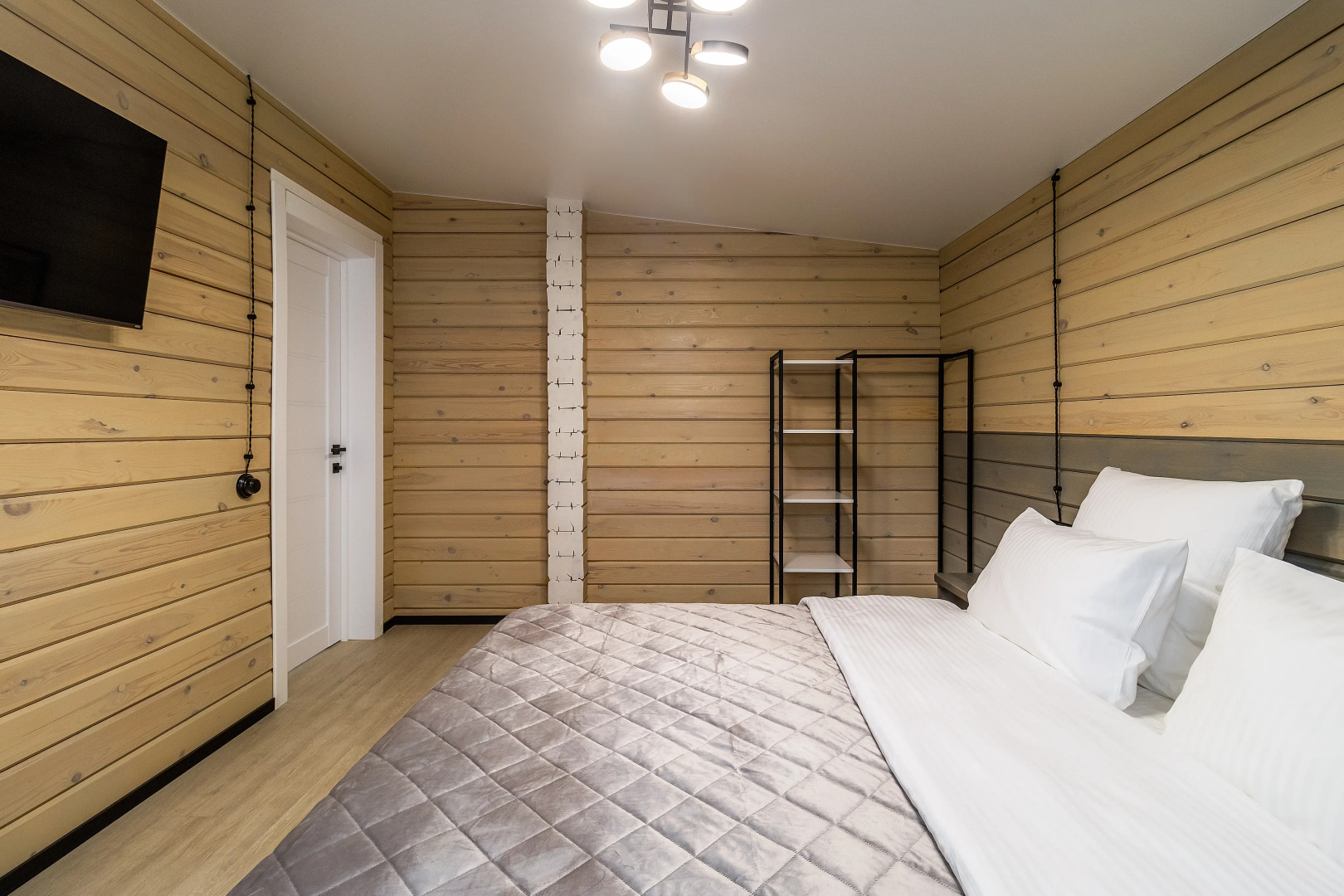 Апартаменты в новом доме из дерева