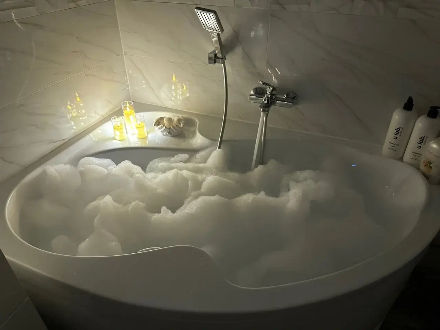 Апартаменты Видовая студия с дизайнерским ремонтом в центре ЖК Graff House