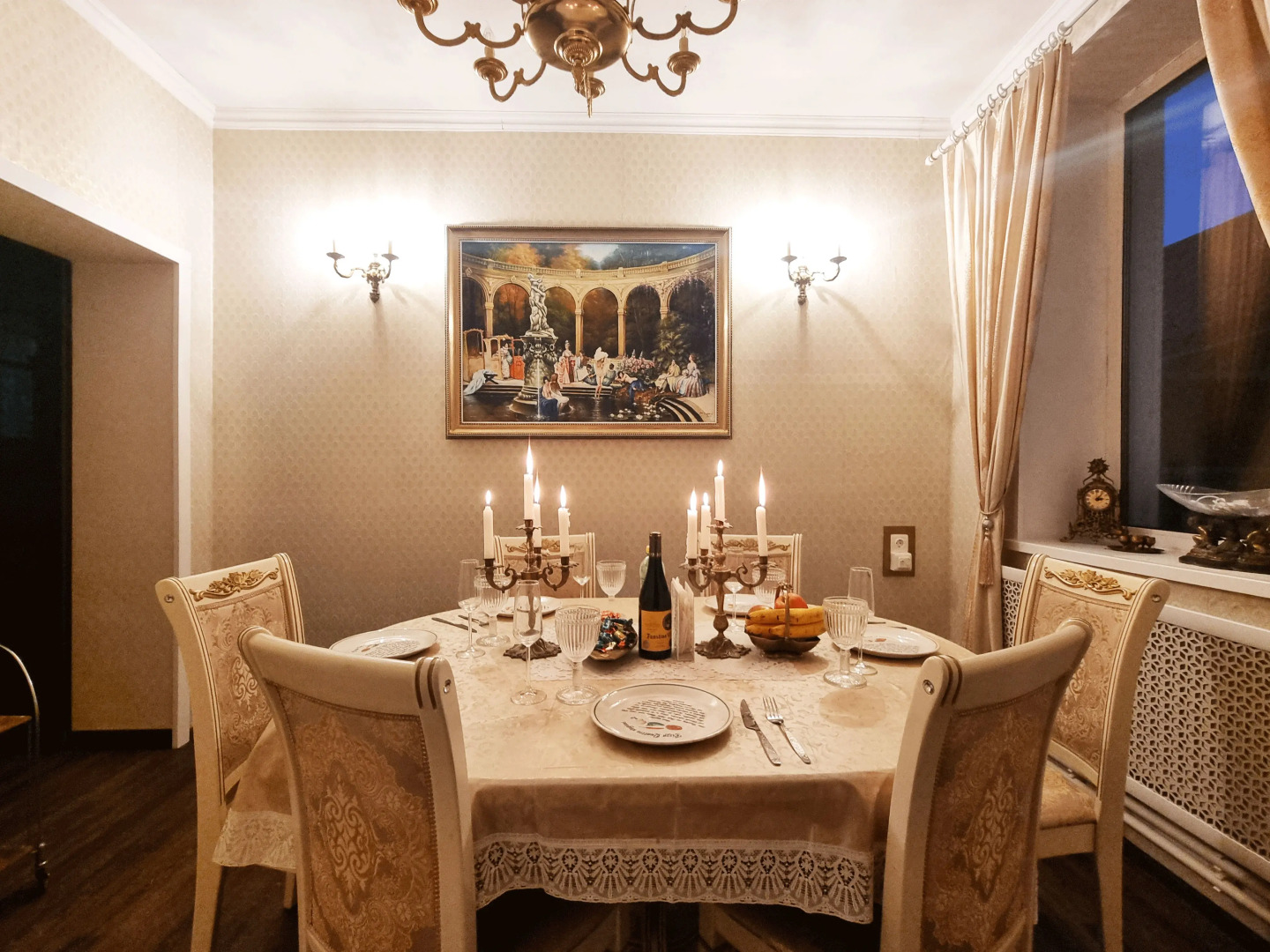 Частный дом Большой двухэтажный коттедж в стиле ампир с баней и бассейном