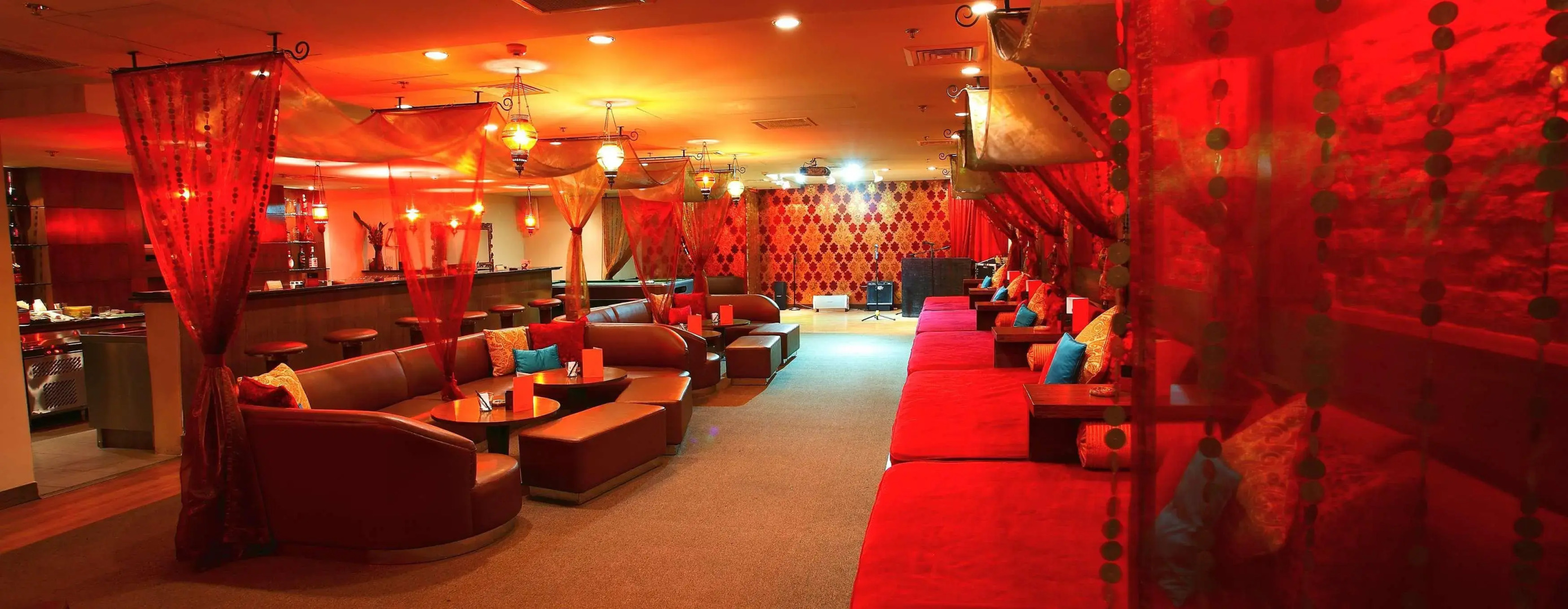 Отель Radisson Blu Dhaka Water Garden