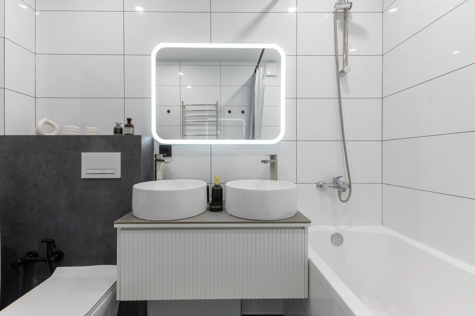 Апартаменты Comfort Home на Амирхана 11