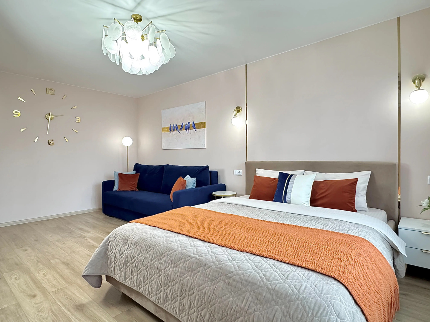 КвартираKenig Holidays 2-к "Птицы" в самом центре Рыбной деревни