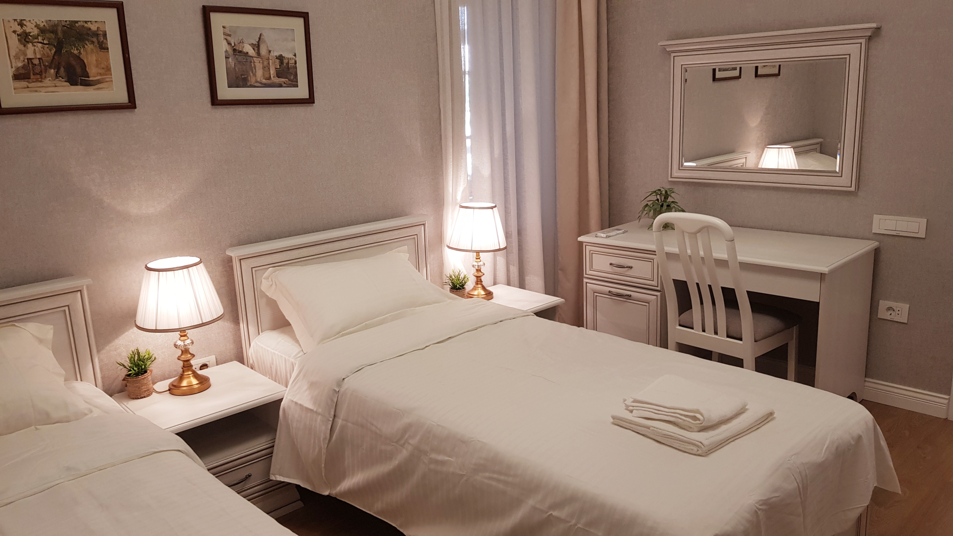 Апартаменты HISTORY 1888 Сentral Apartment & Excursions