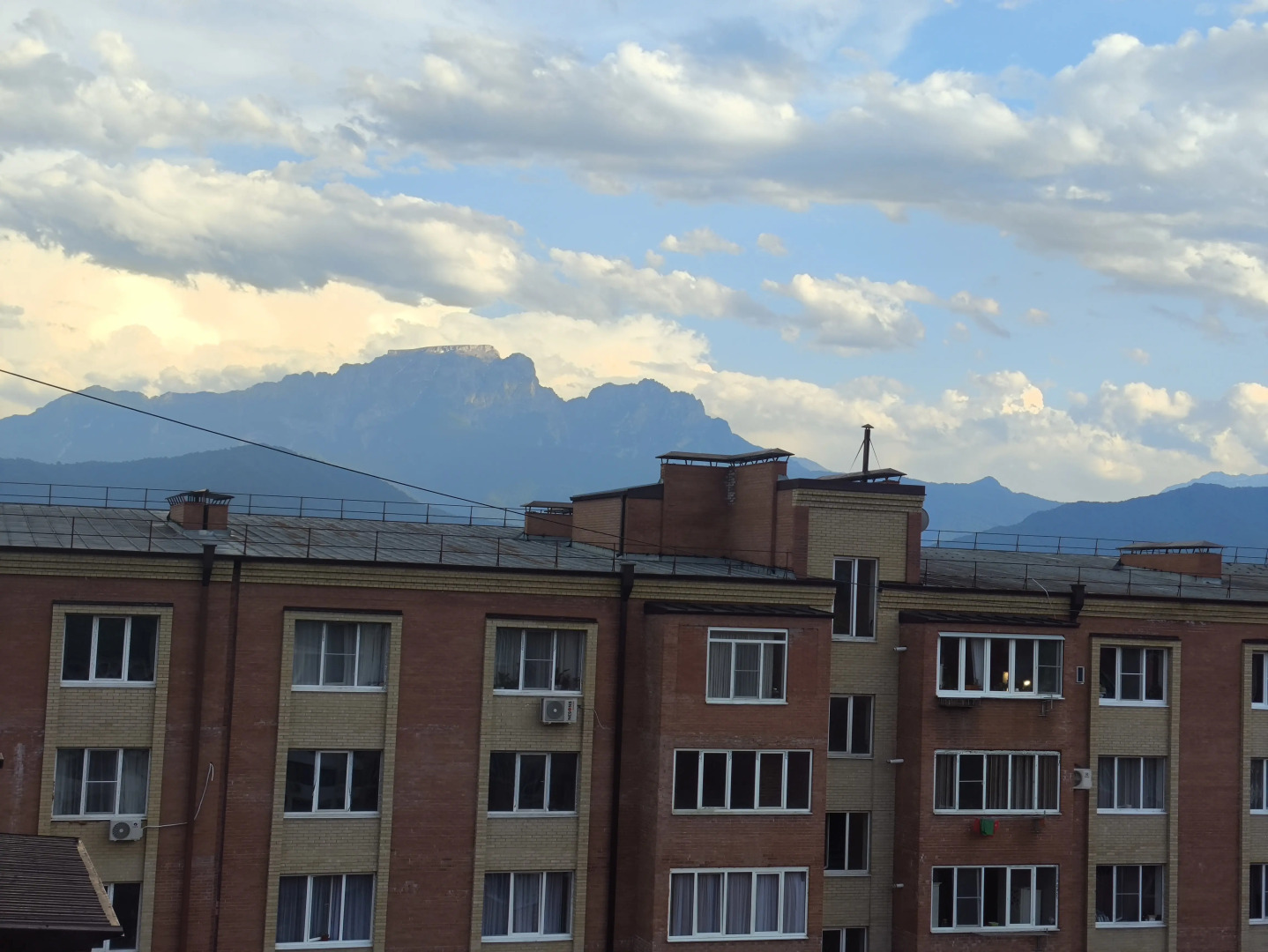 Квартира с видом на горы