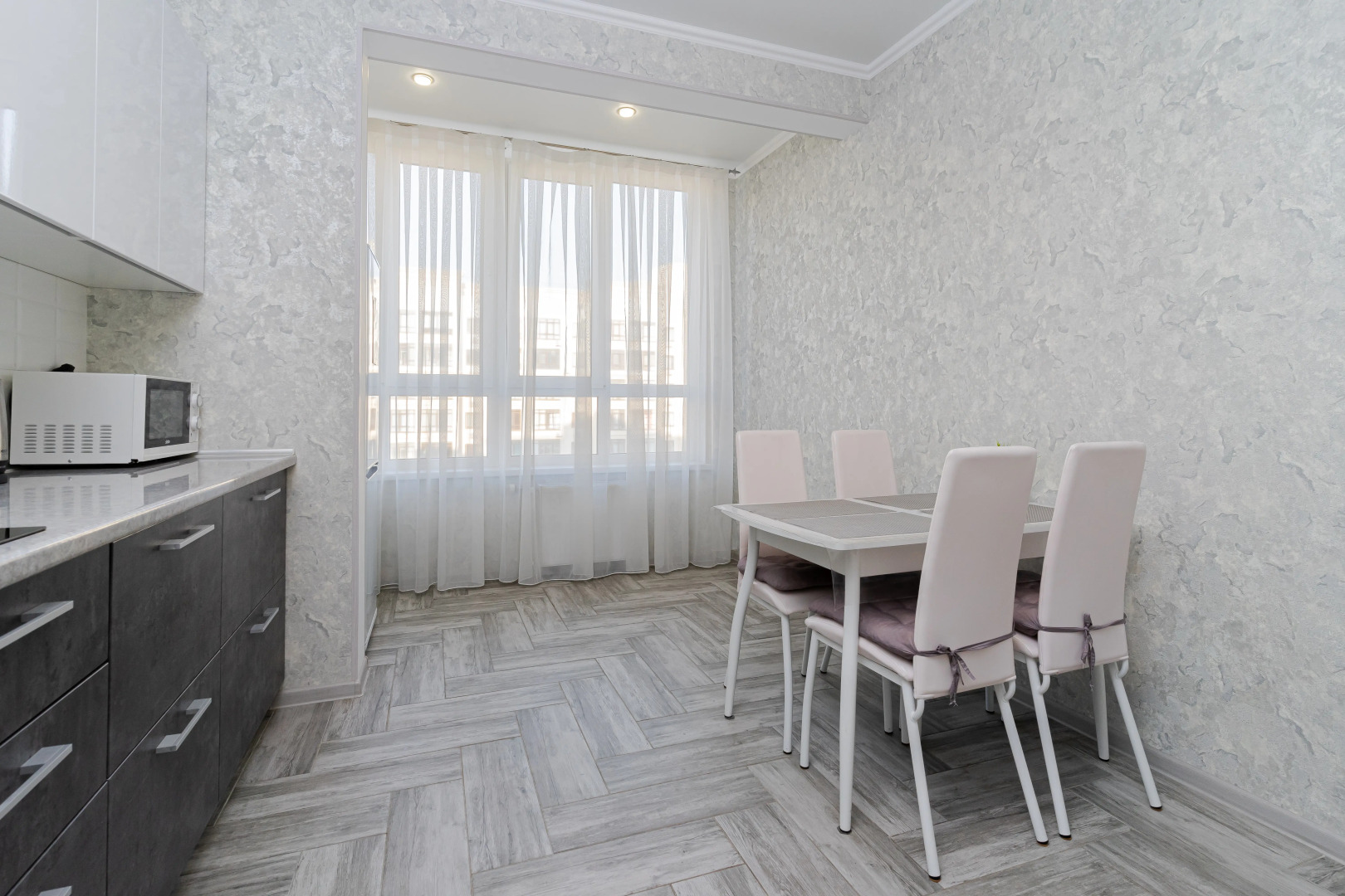 Квартира ЛЮКС Посуточно в ЖК Жигулина Роща