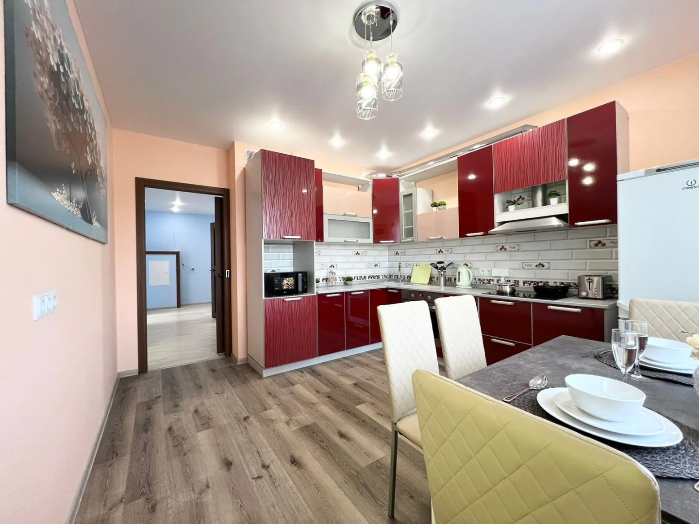 Апартаменты 2-к апартаменты Анненки