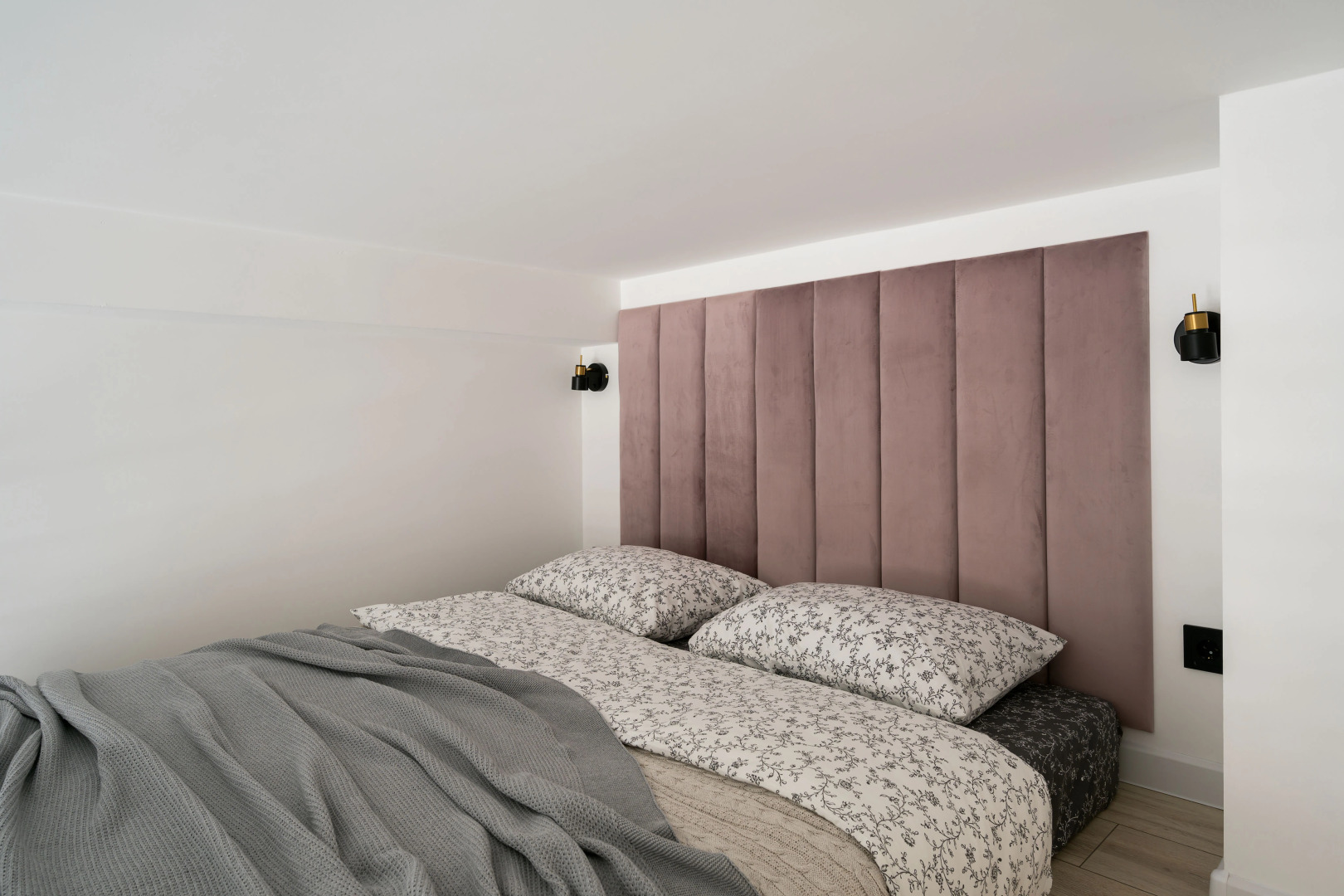 Апартаменты Уютная Двухуровневая Студия в Центре