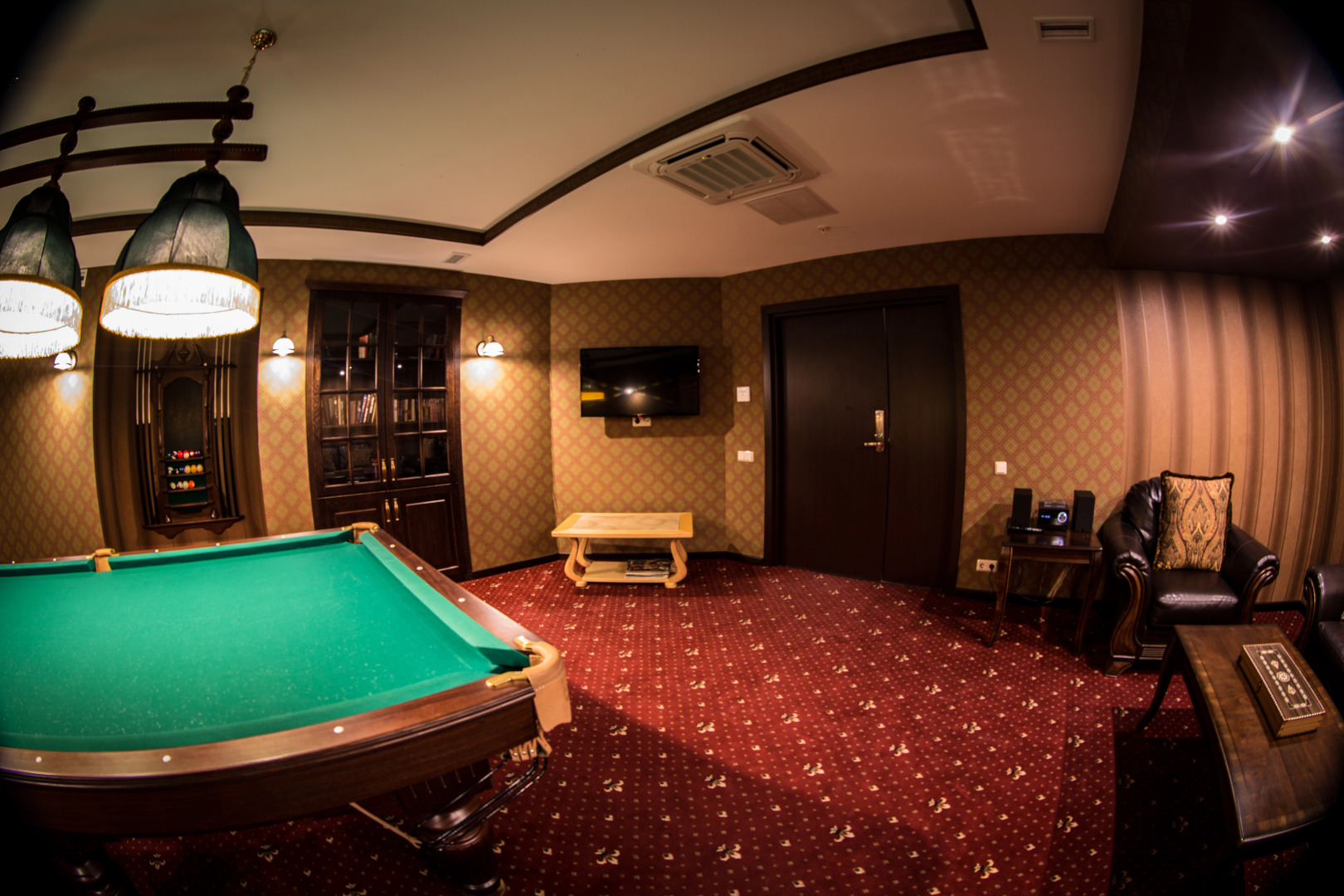 Отель Комендантская Дача