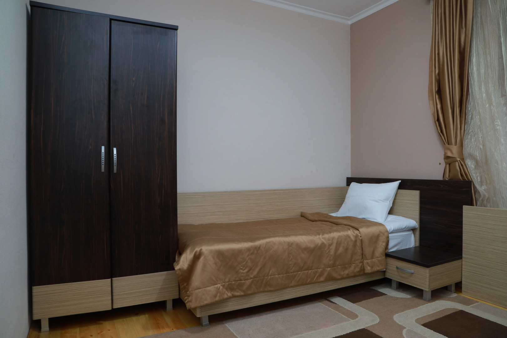 Отель Arena Gusar