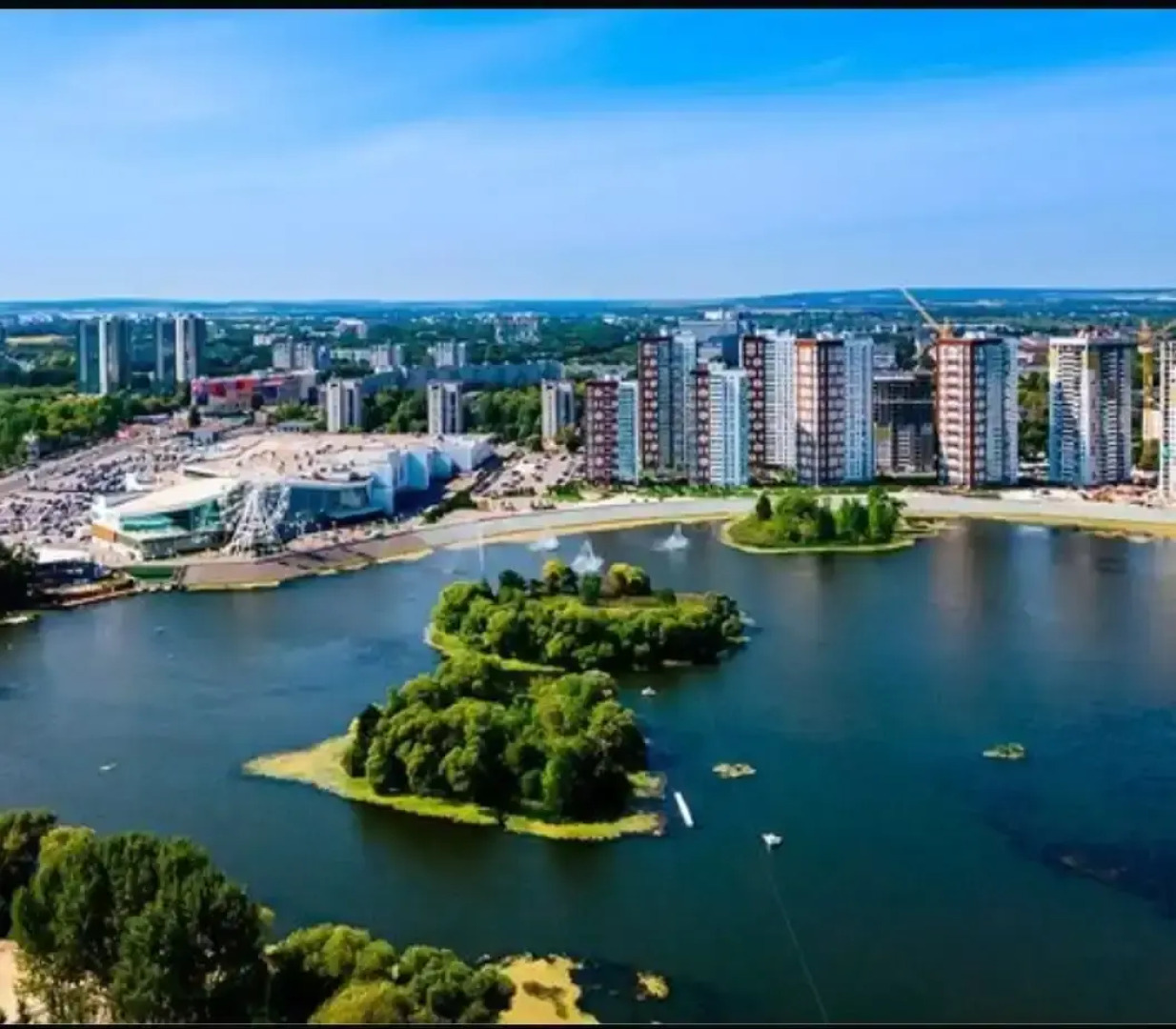 Апартаменты в ЖК Аквамарин у ТЦ Аквамолл 1008