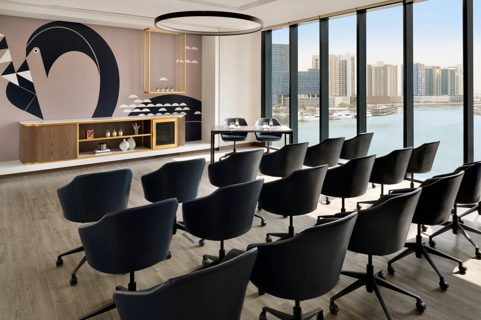 Отель Indigo Dubai Downtown by IHG