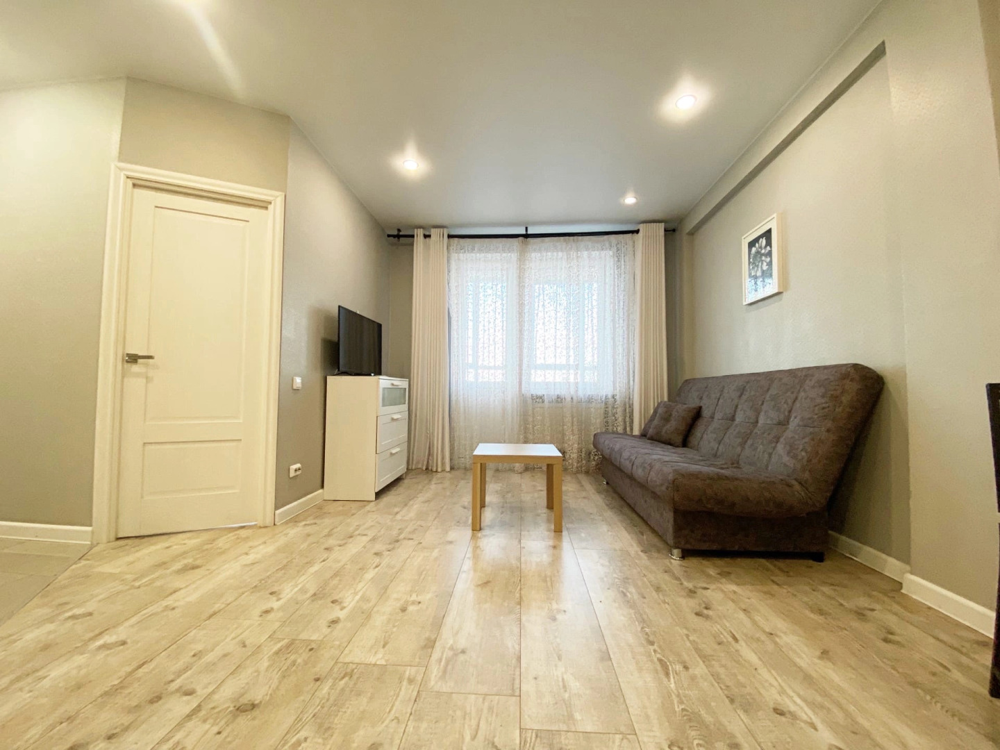 Квартира 2-х Комнатная Квартира на Октябрьском Проспекте 117