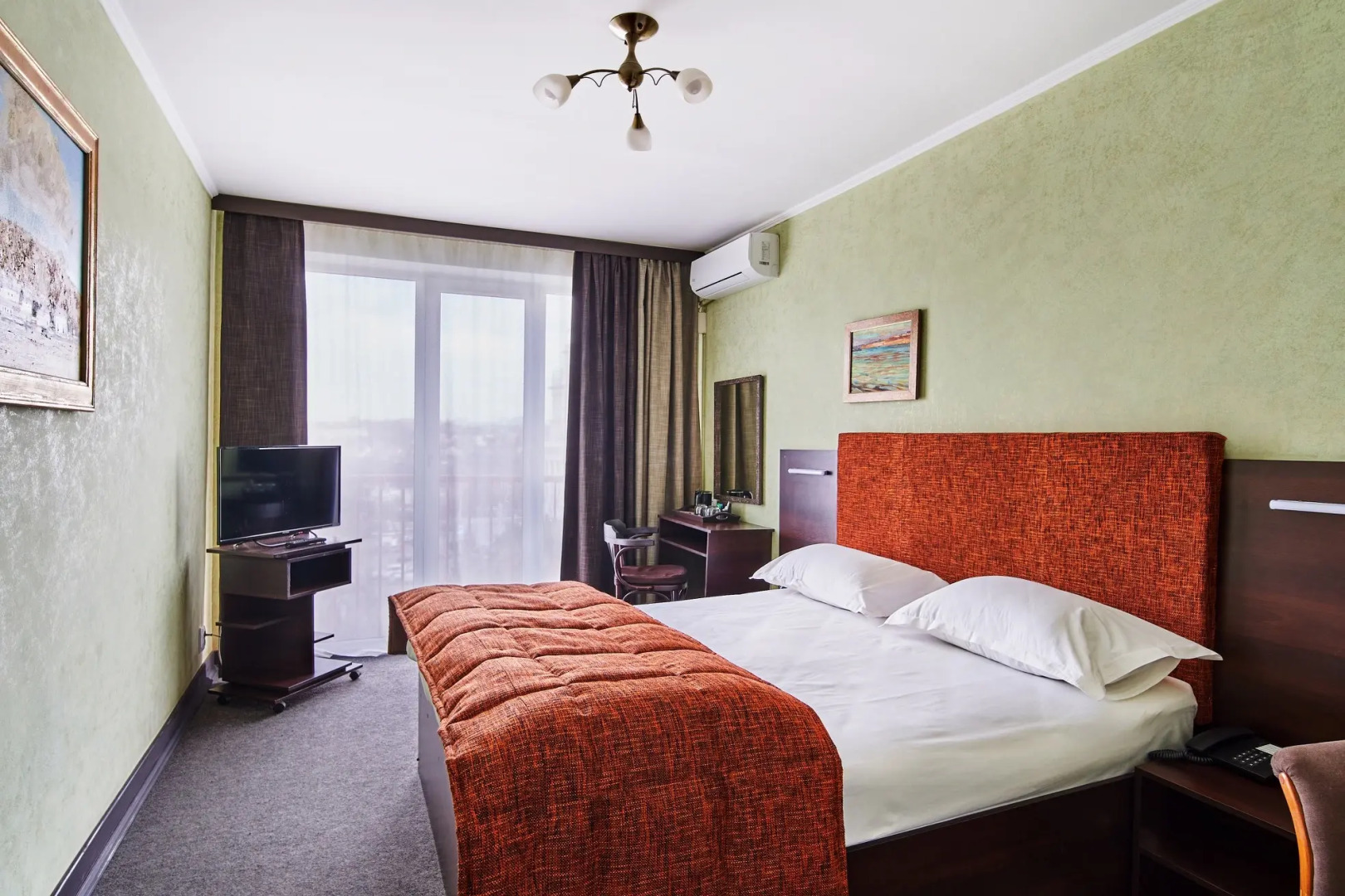 Арт-Отель Украина