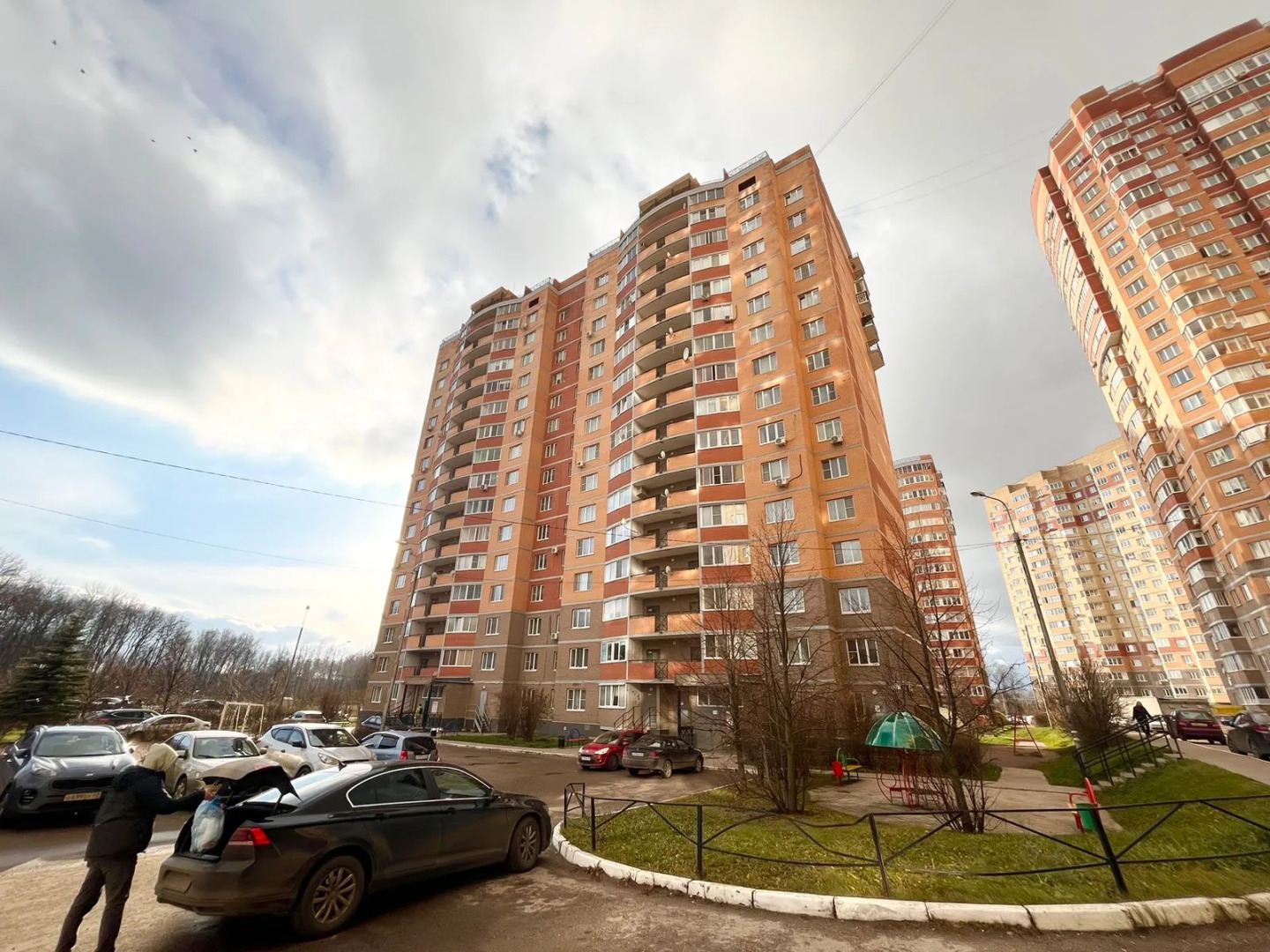 Апартаменты на 65 Лет Победы с Большой Кухней в Новом Доме