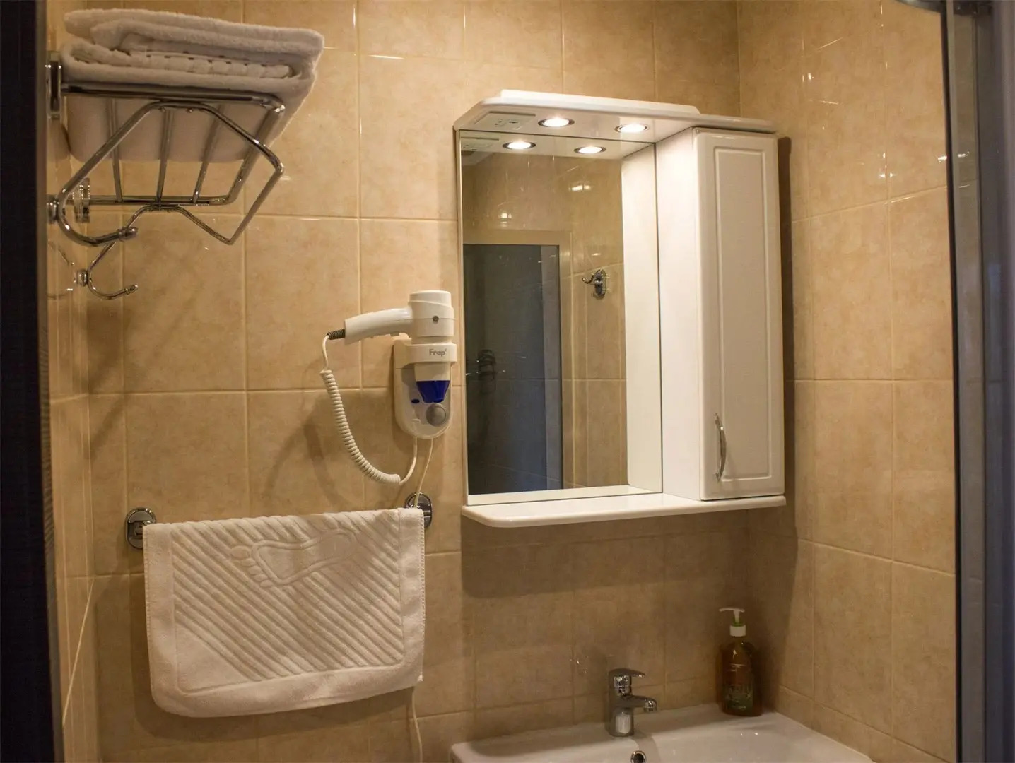 Отель Discovery