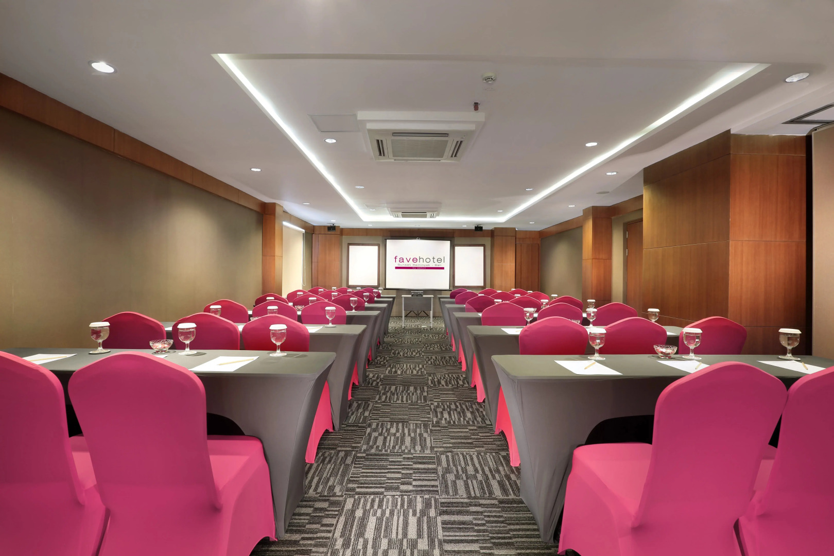 Отель Favehotel Sunset Seminyak