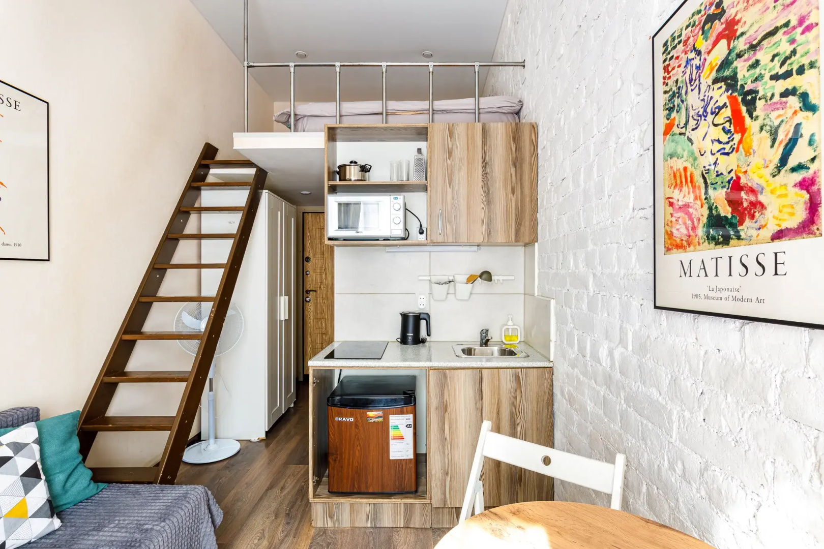 Апартаменты Roomstay комфорт плюс