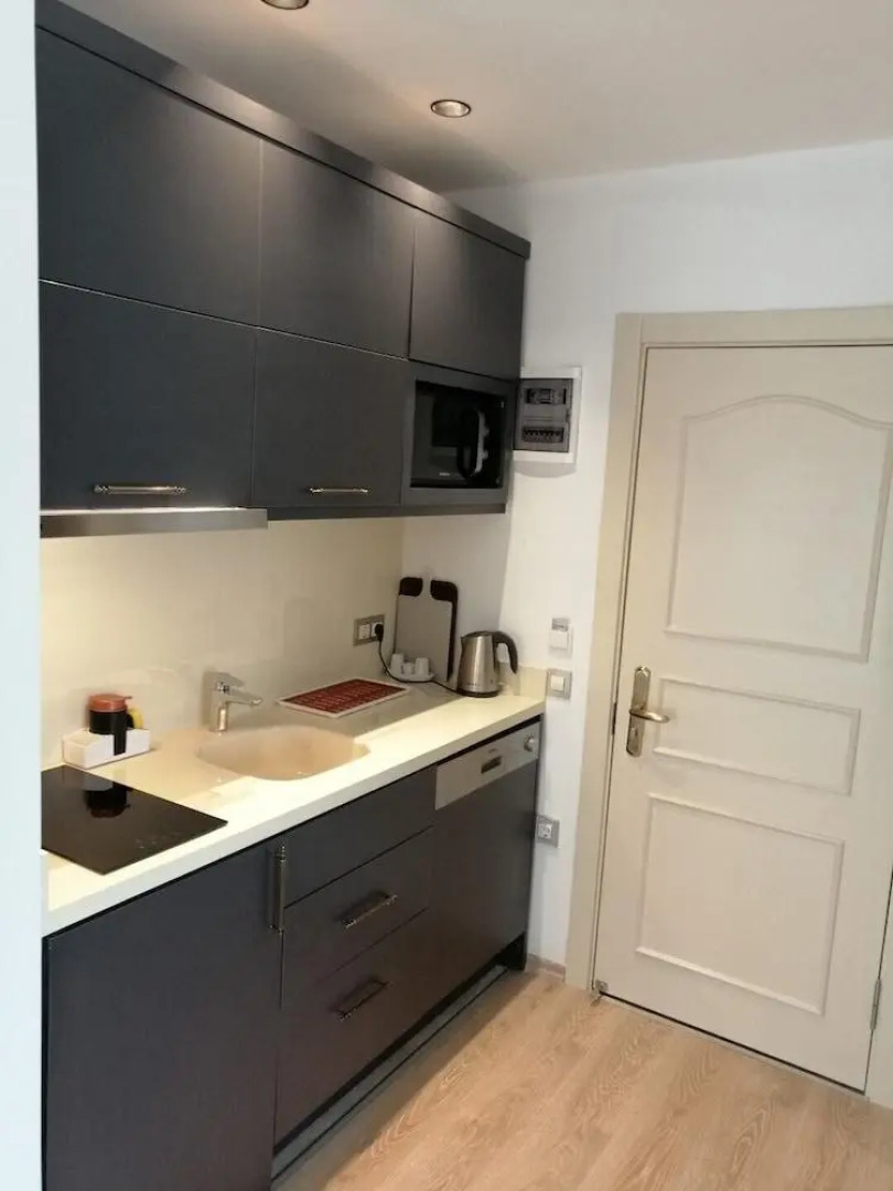 Апарт-отель Channel Suites