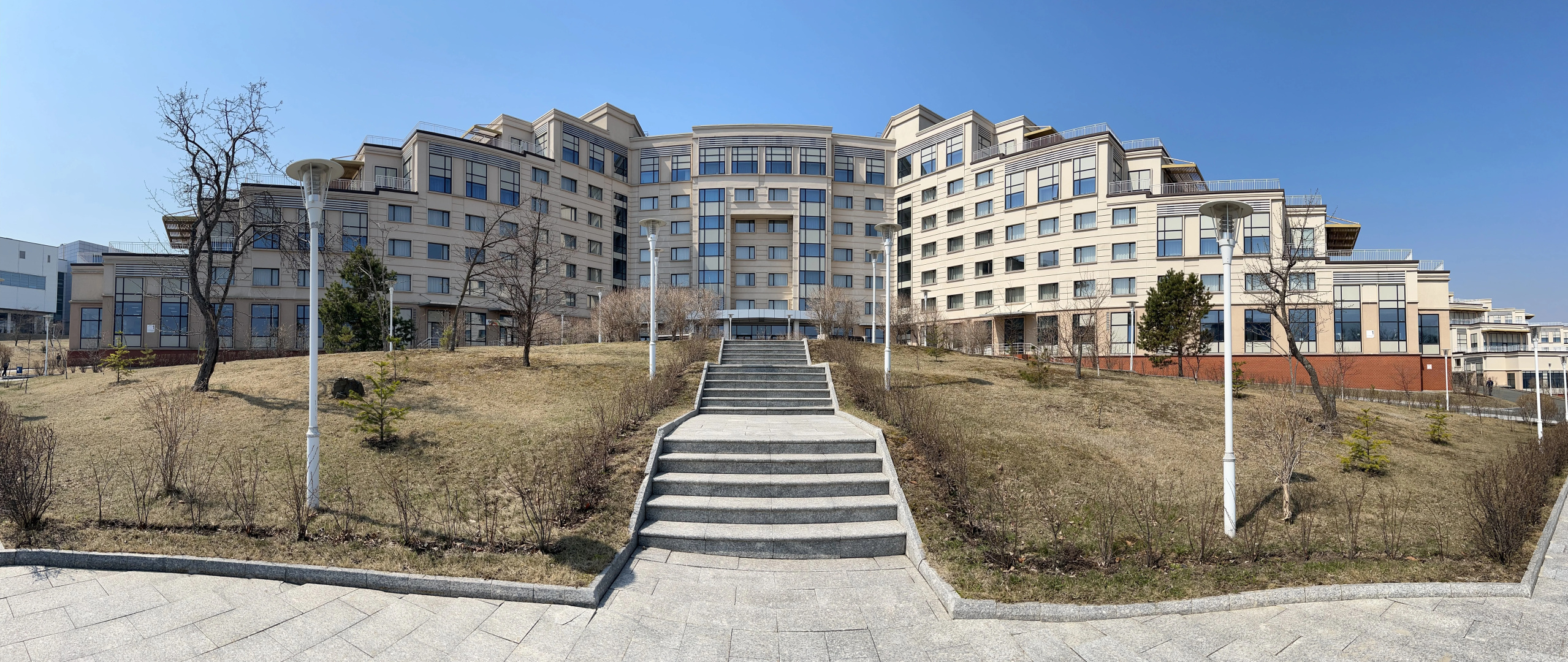Hotel Paris Gostinichnogo Kompleksa Dvfu