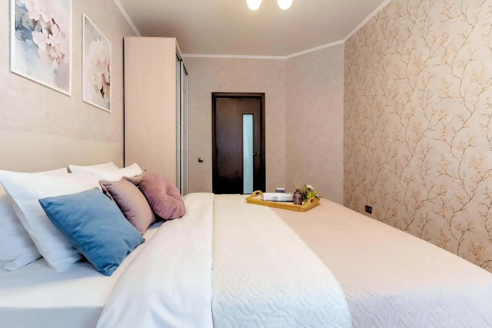 Квартира двухкомнатная Апарт Отелика в Шаговой Доступности от Парка Галицкого