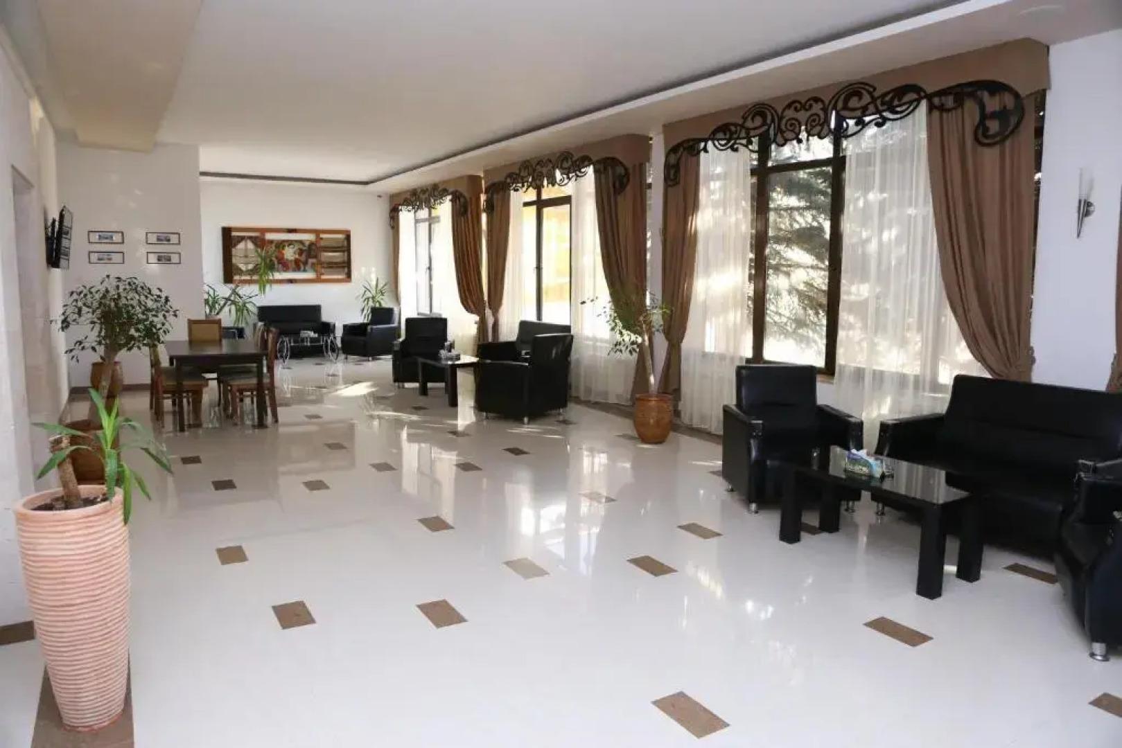 Курортный отель Ani