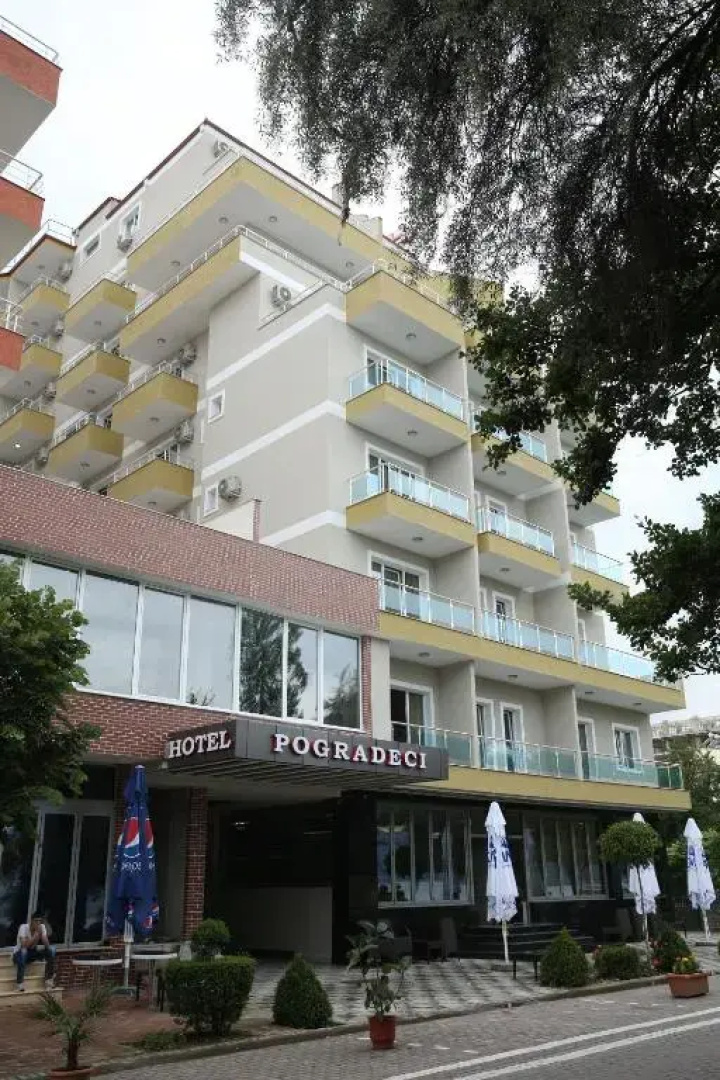 Отель Pogradeci