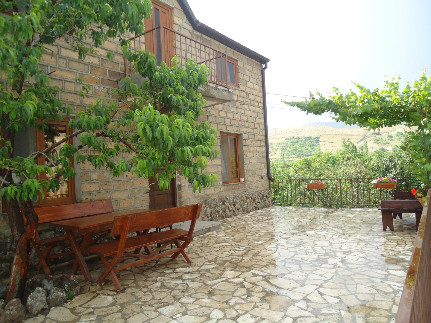 Апартаменты Dinadav House