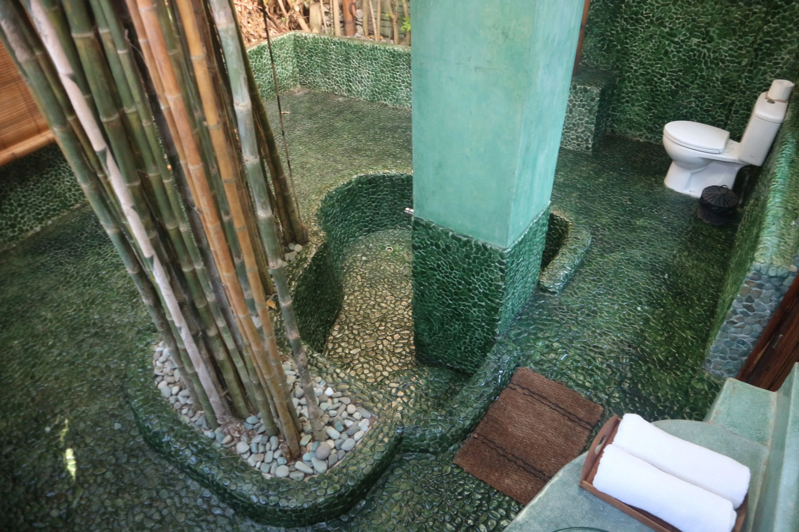 Отель La Taverna Suites